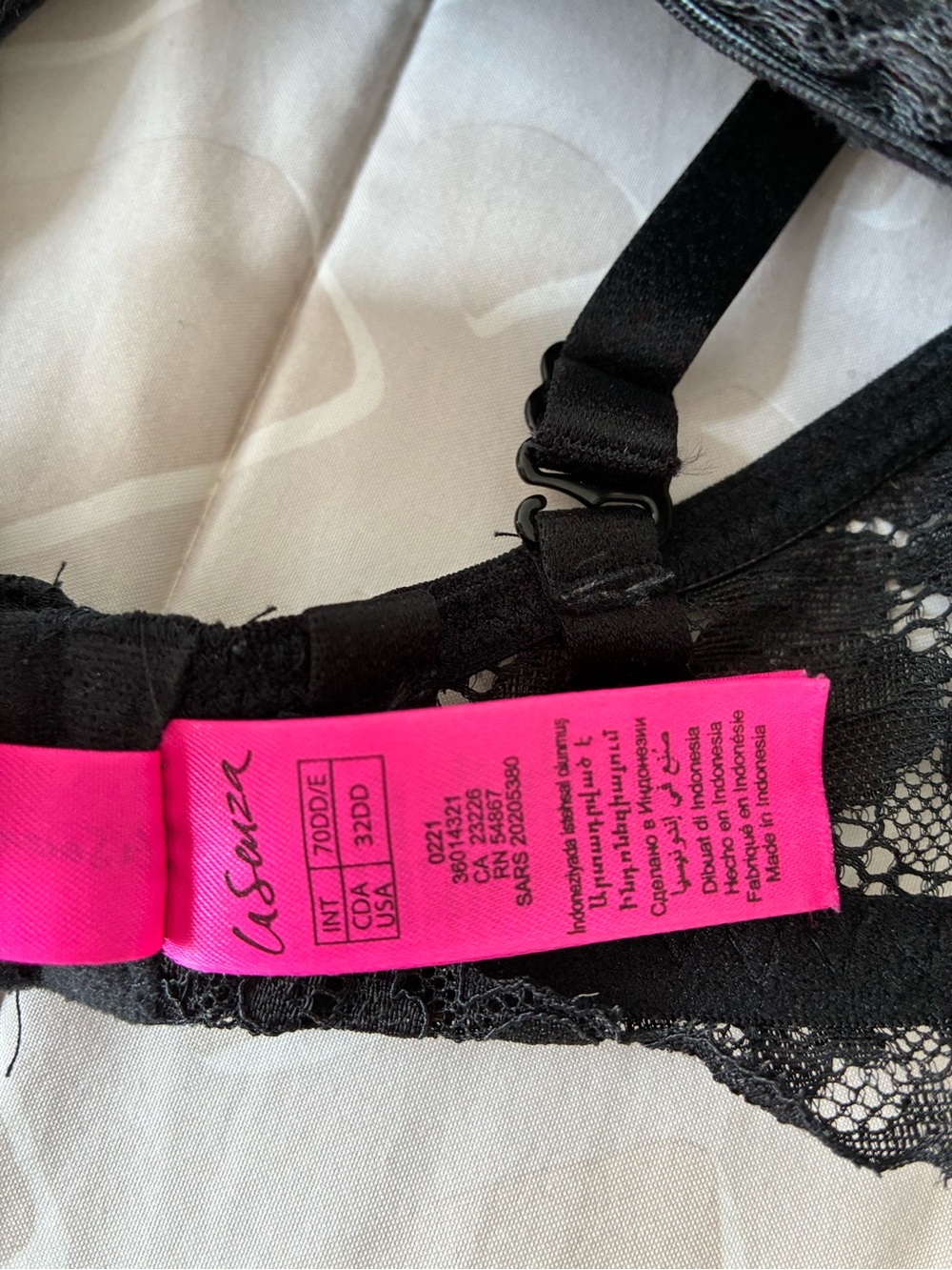 La SENZA Black Lace Push-Up Bra with Floral Overlay - Picture 3 of 4
